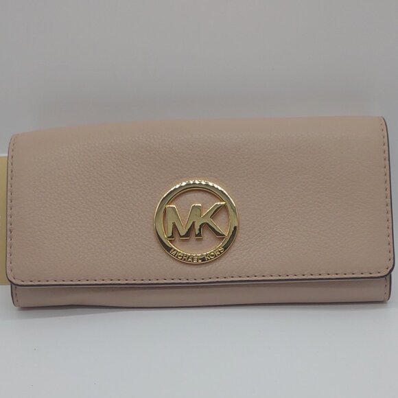 Michael Kors Carryall Fulton Wallet - Picture 8 of 8